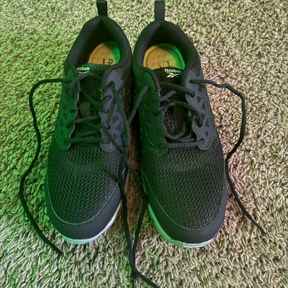 Size 9 women’s steel toes never wore got for 100 selling for 60:) - Picture 1 of 3